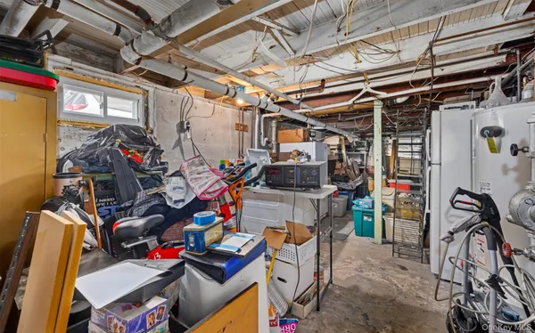 $599,999 | 253 South 7th Street, Lindenhurst, NY 11757