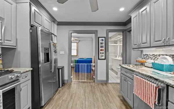 $599,999 | 253 South 7th Street, Lindenhurst, NY 11757