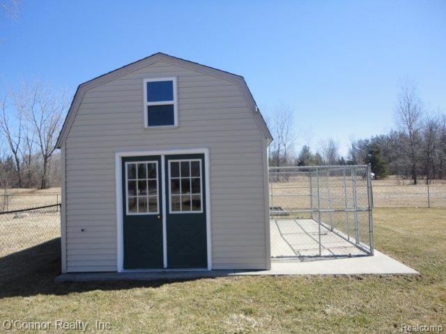 61 Rella Rae Avenue Marysville, MI 48040 - Photo 15 of 17 shed.JPG