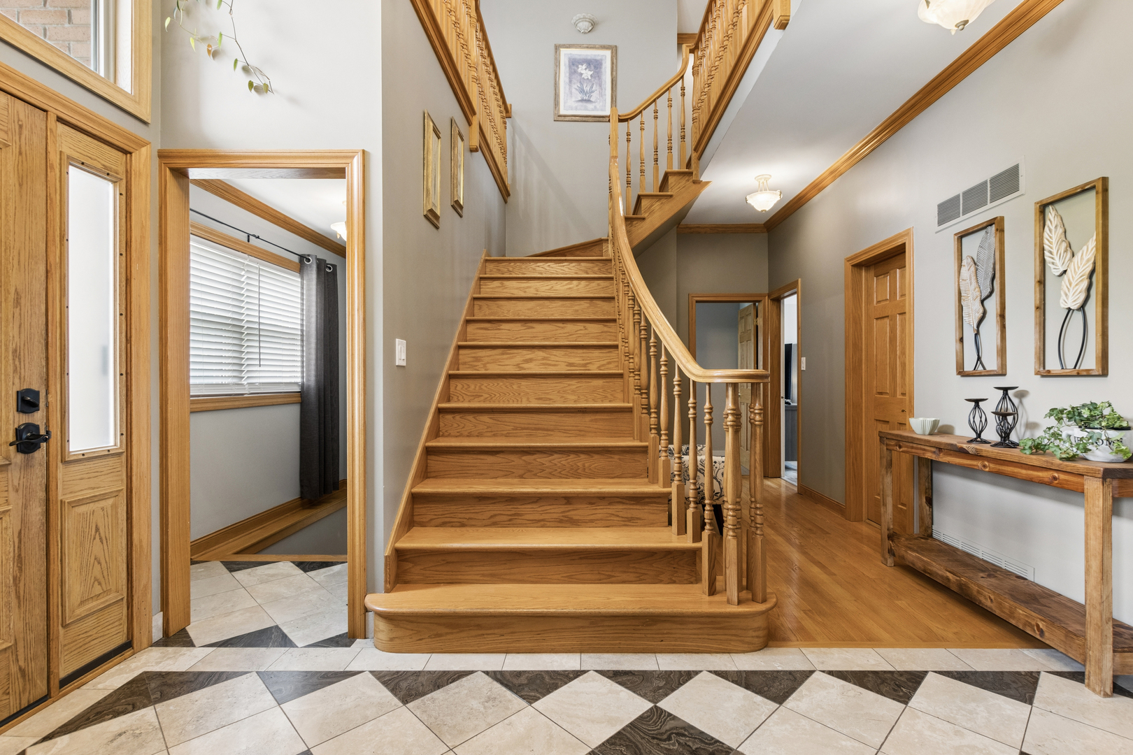 7911 West Rascher Avenue Chicago, IL 60656 - Photo 7 of 39 a view of entryway and hall