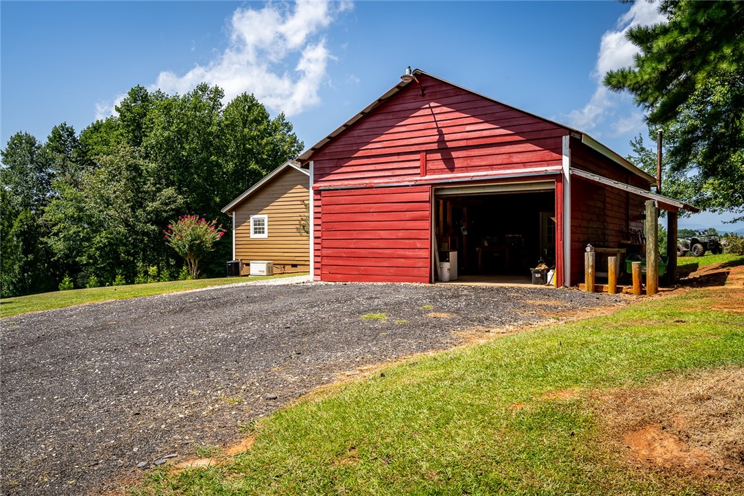 356 Whetstone Road Mountain Rest, SC 29664 - Photo 4 of 36 Gallery Image 4