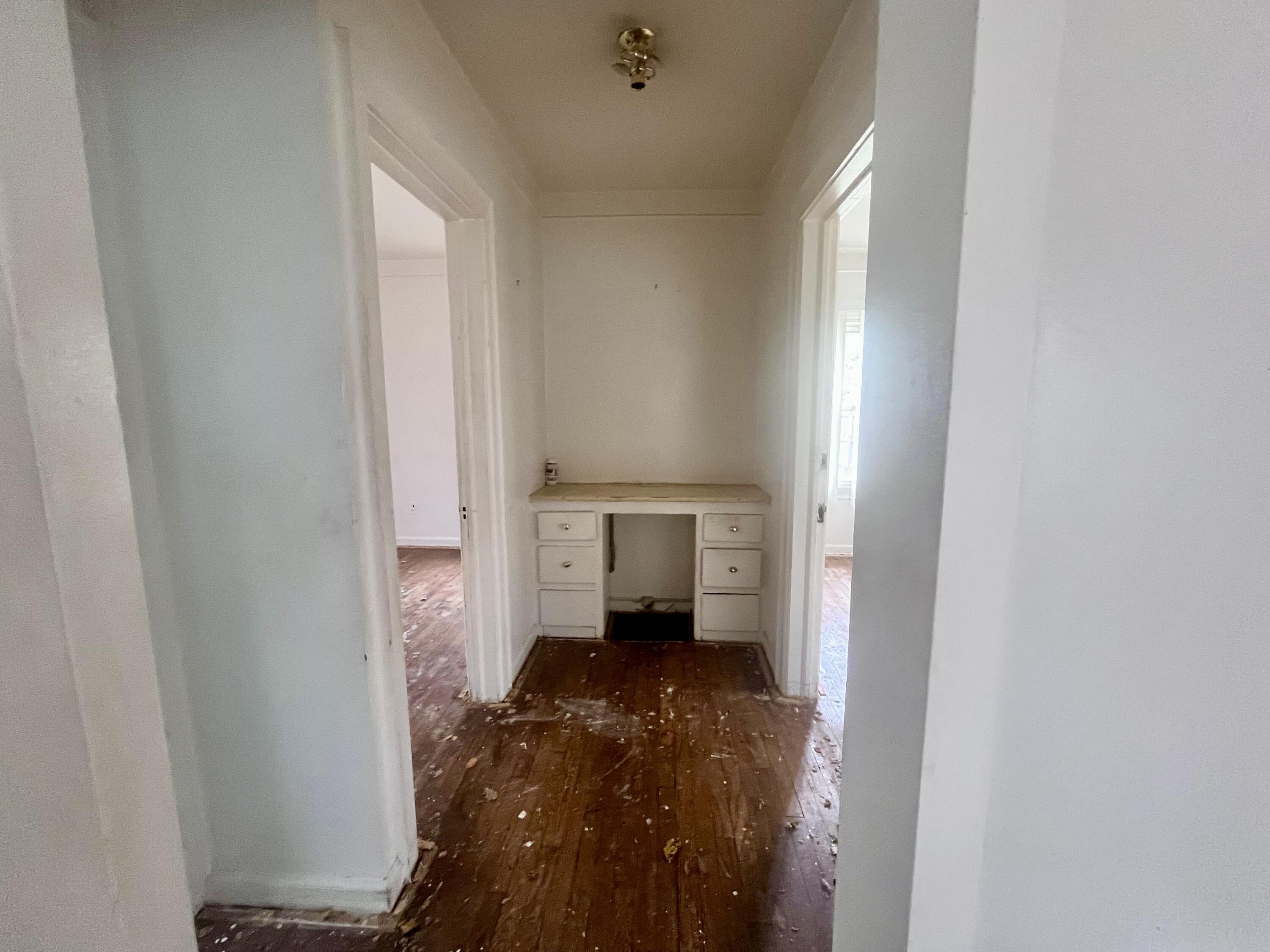 19249 Marx Street Detroit, MI 48203 - Photo 8 of 20 20260520_151516000_iOS