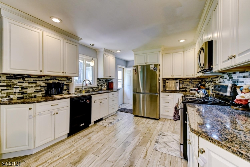 77 Marion Avenue Butler, NJ 07405 - Photo 19 of 46