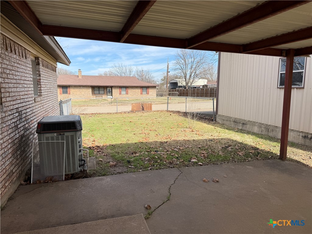 801 Meadowlark Street Hamilton, TX 76531 - Photo 33 of 42