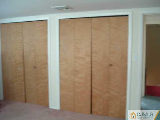 48 Rosewood Road Edison, NJ 08817 - Photo 6 of 8 Gallery Image 6
