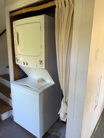 $229,000 | 352 Bayview Road, Penobscot, ME 04476