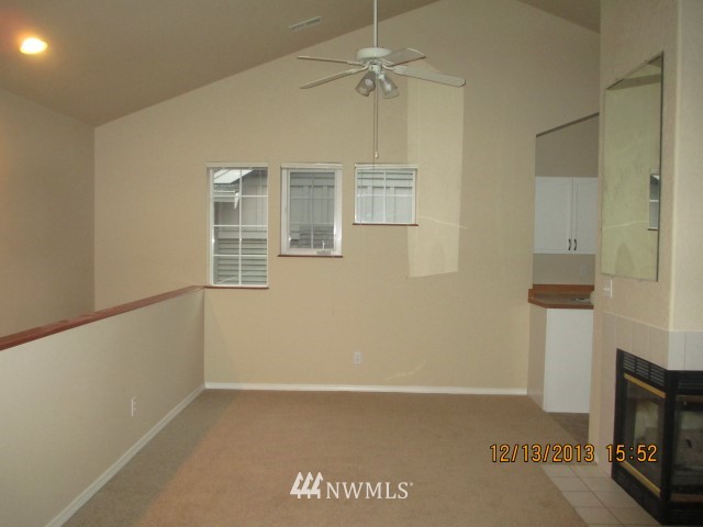 22709 4th Avenue West, Unit 101 Bothell, WA 98021 - Photo 4 of 11