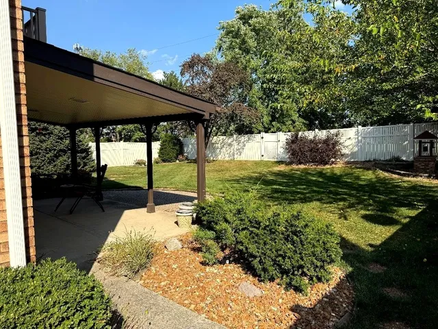 $435,000 | 16401 Tanbark Drive, Tinley Park, IL 60477