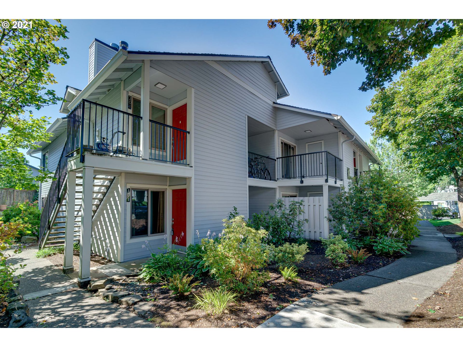 86 Kingsgate Road, Unit G101 Lake Oswego, OR 97035 - Photo 1 of 24 Gallery Image 1