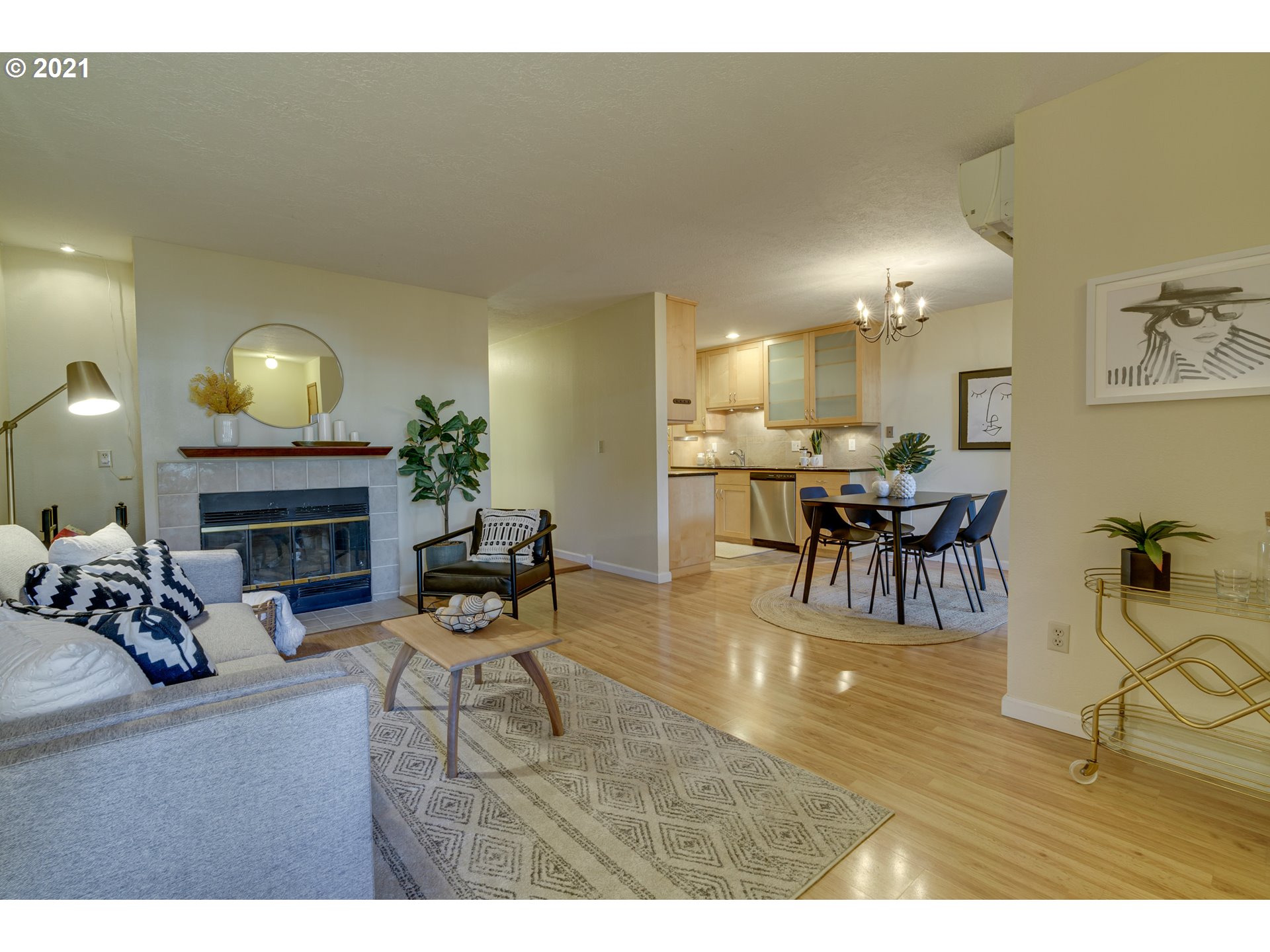 86 Kingsgate Road, Unit G101 Lake Oswego, OR 97035 - Photo 2 of 24 Gallery Image 2