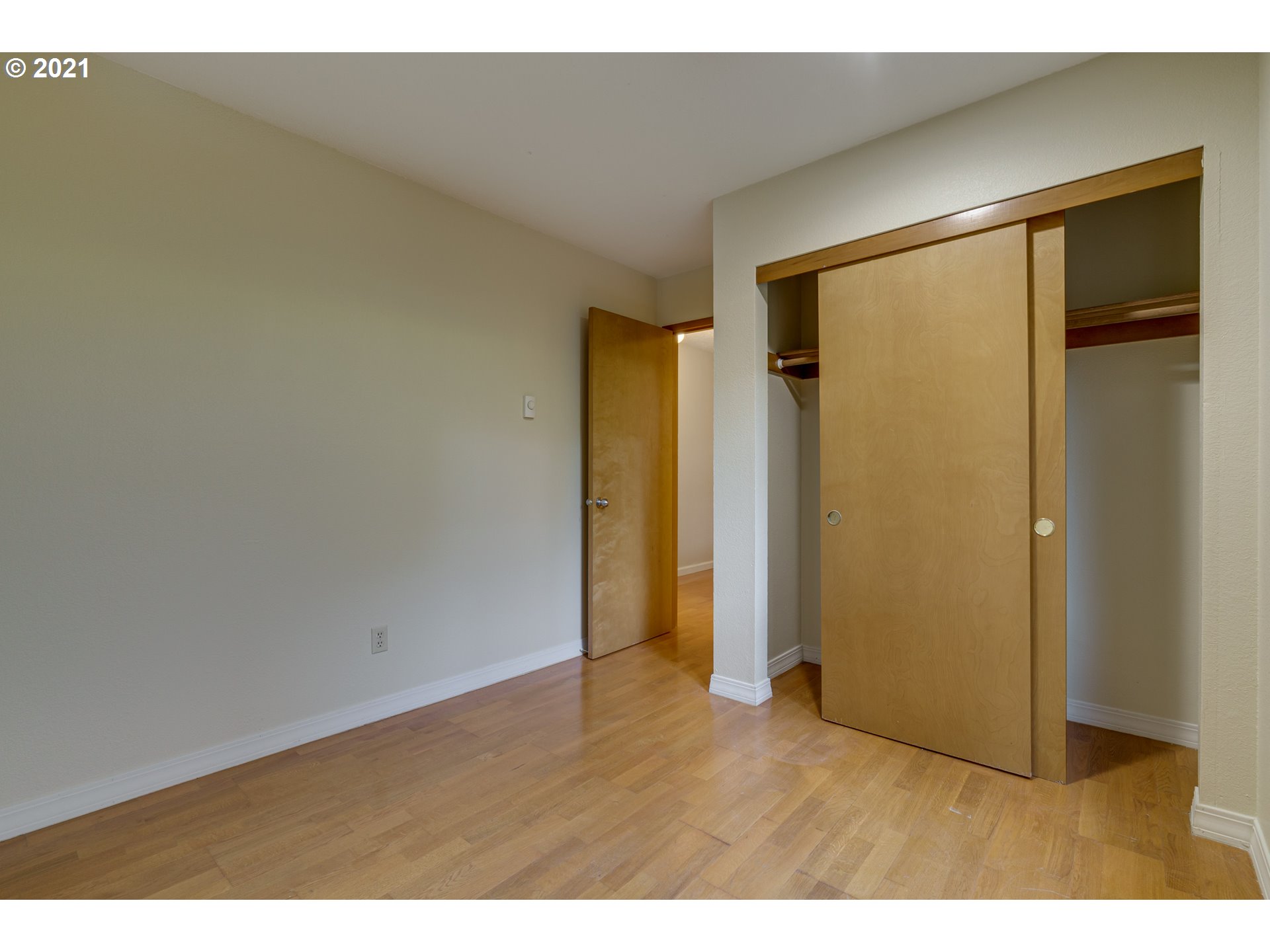 86 Kingsgate Road, Unit G101 Lake Oswego, OR 97035 - Photo 17 of 24 Gallery Image 17