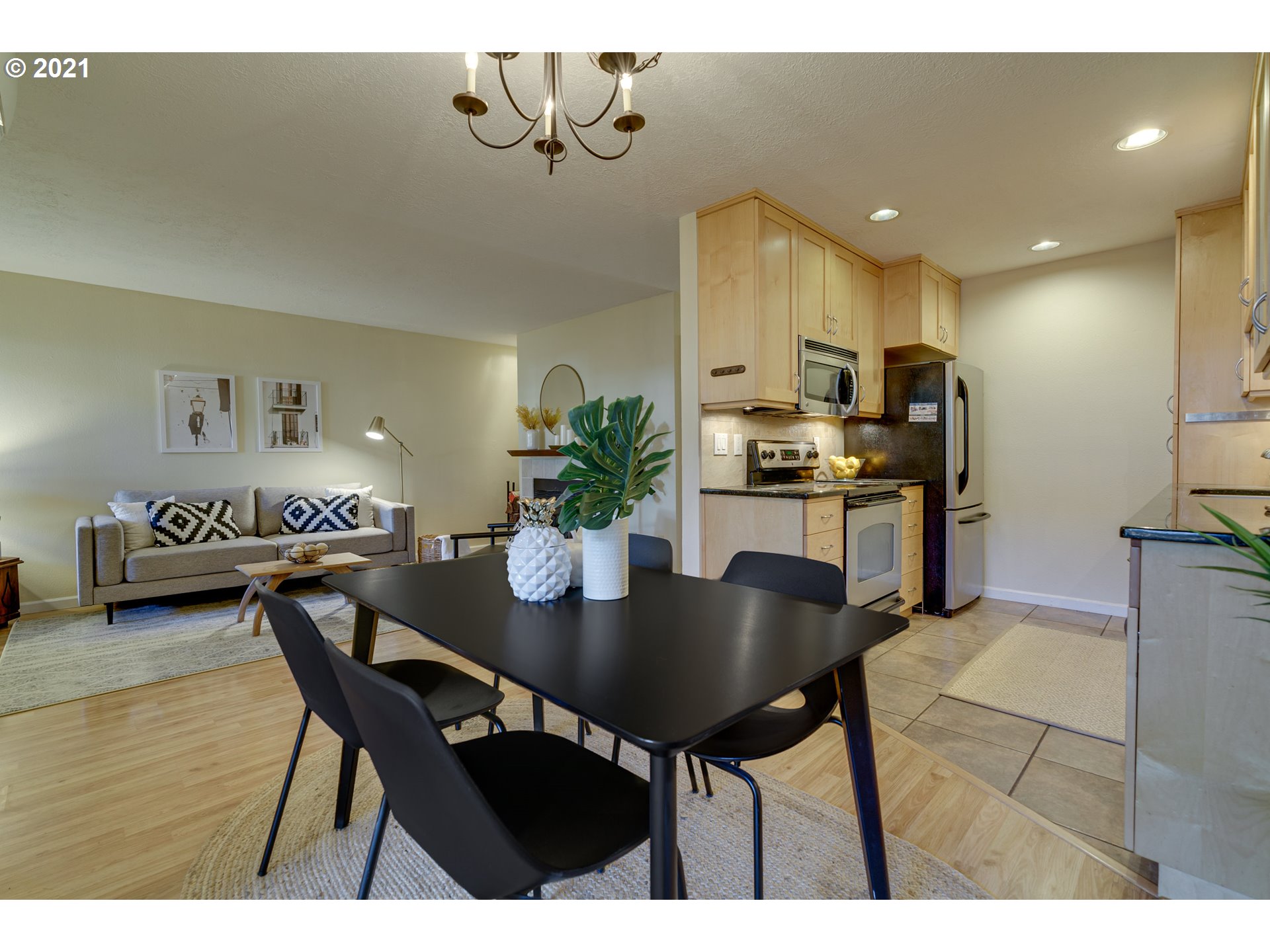 86 Kingsgate Road, Unit G101 Lake Oswego, OR 97035 - Photo 7 of 24 Gallery Image 7