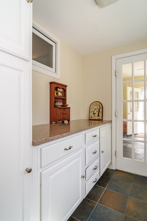 786 Boston Post Road Weston, MA 02493 - Photo 12 of 32