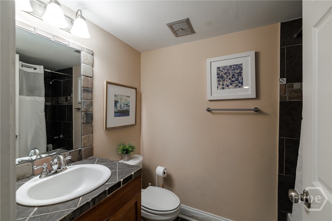 1055 Baxter Street, Unit 106 Athens, GA 30606 - Photo 21 of 30 Front Bathroom