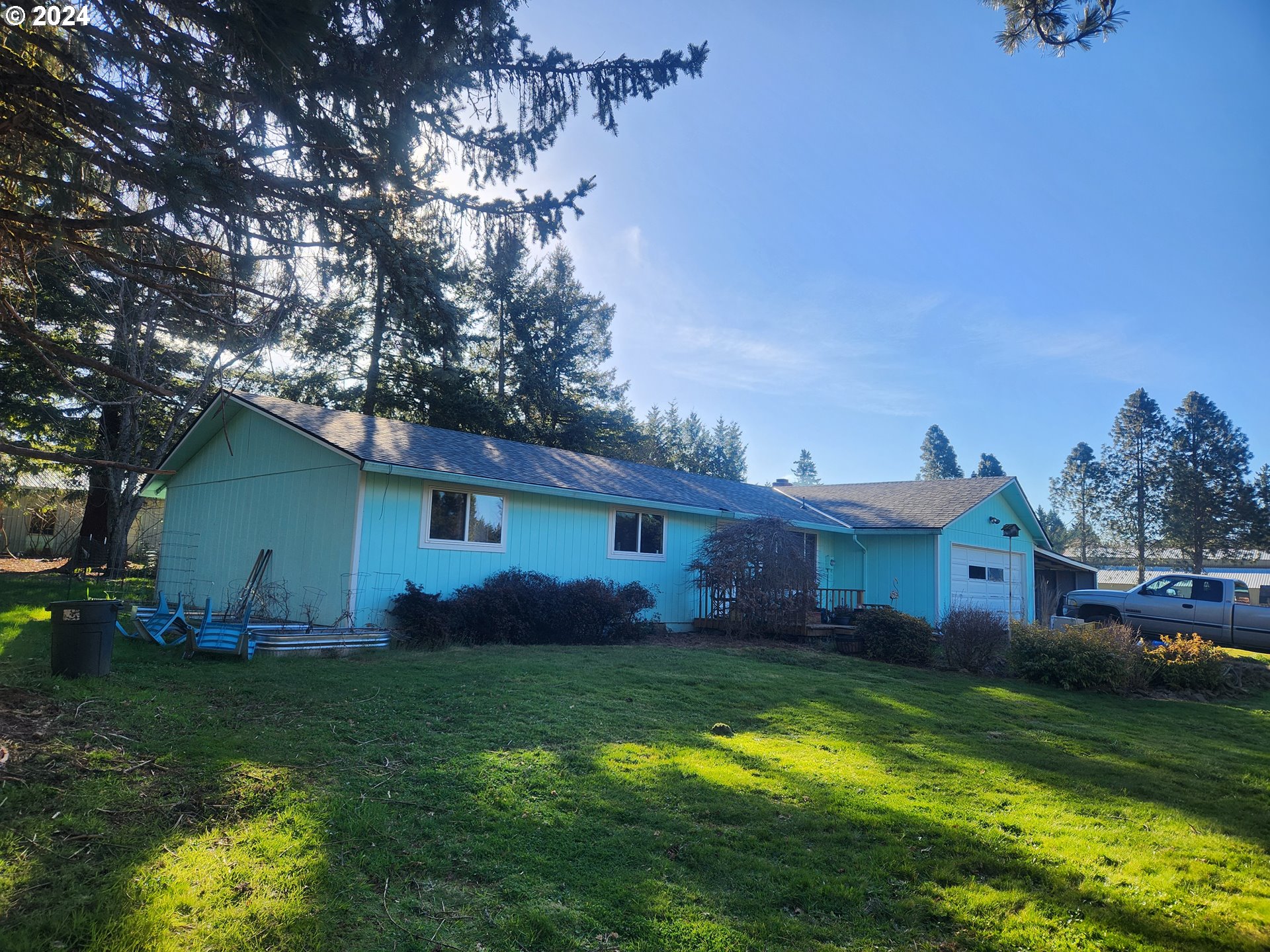 22290 South Kamrath Road Beavercreek, OR 97004 - Photo 1 of 10 Gallery Image 1