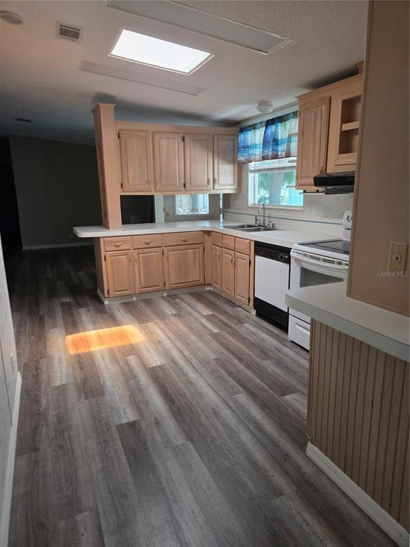 3224 Manatee Road Tavares, FL 32778 - Photo 4 of 27