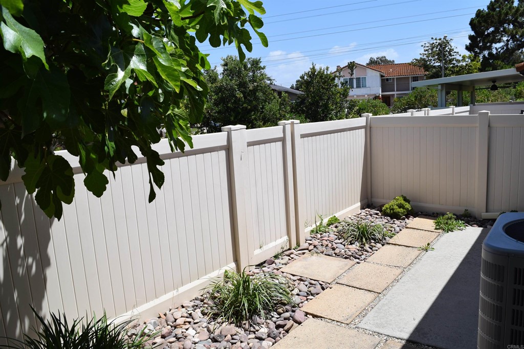 1723 Kellington Place Encinitas, CA 92024 - Photo 18 of 23