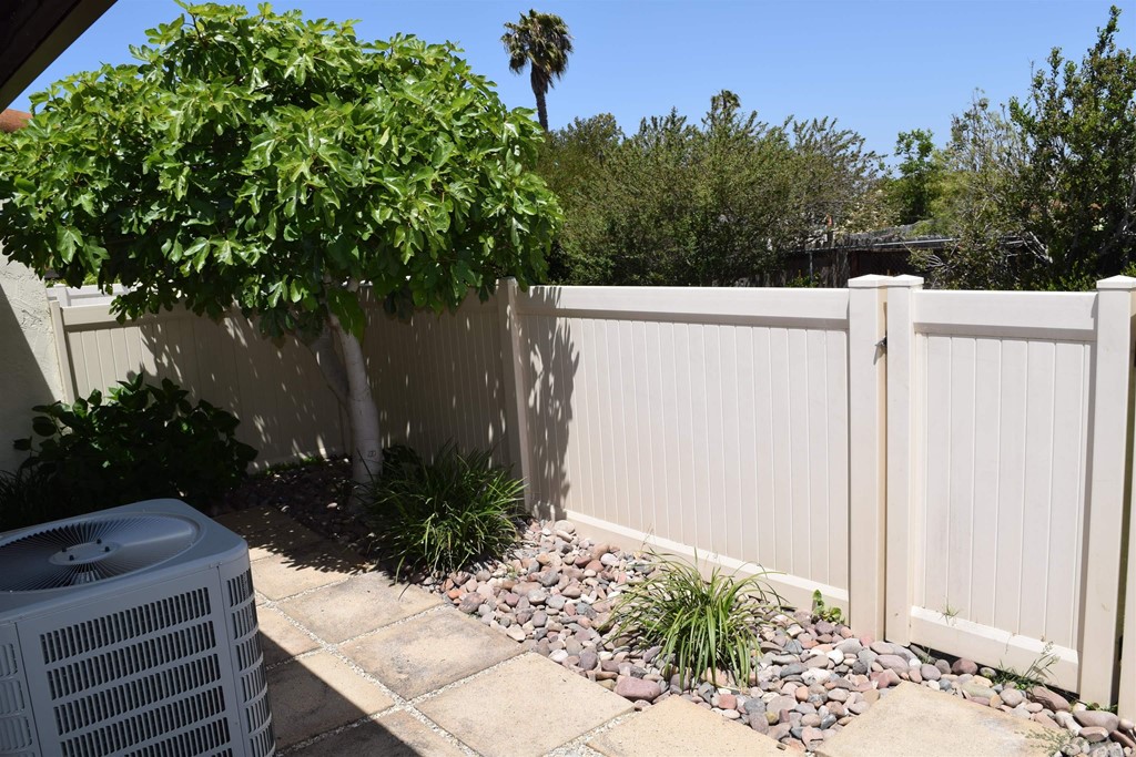 1723 Kellington Place Encinitas, CA 92024 - Photo 19 of 23 a view of a backyard of the house