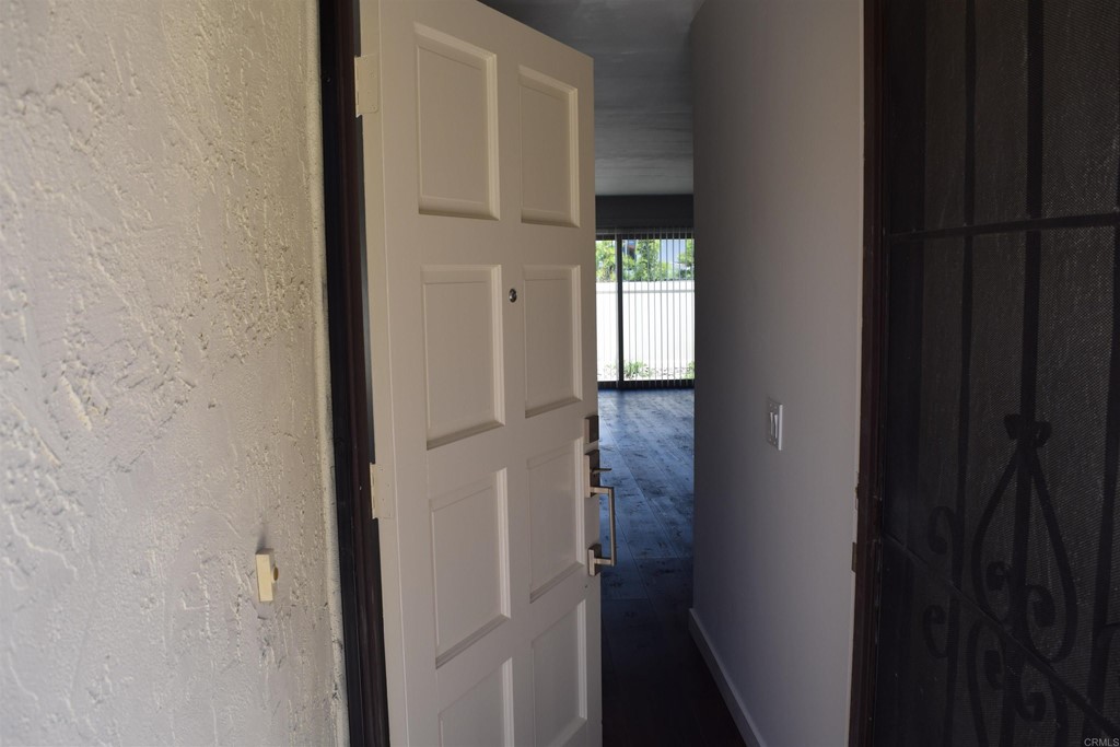 1723 Kellington Place Encinitas, CA 92024 - Photo 4 of 23 a view of hallway with window