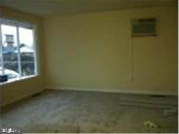 821 Dunbury Road Fairless Hills, PA 19030 - Photo 3 of 4 Gallery Image 3