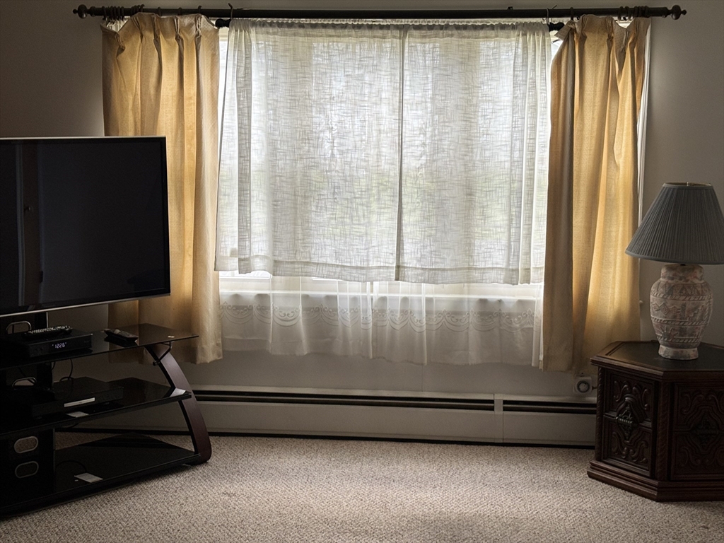 22 Beverly Road Grafton, MA 01536 - Photo 2 of 26 Gallery Image 2