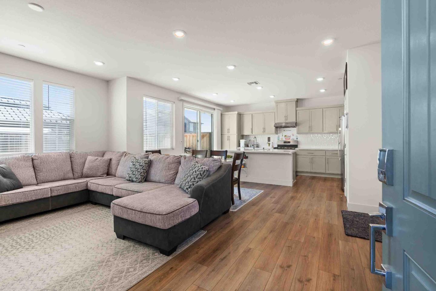 5866 Markham Court Tracy, CA 95377 - Photo 2 of 24