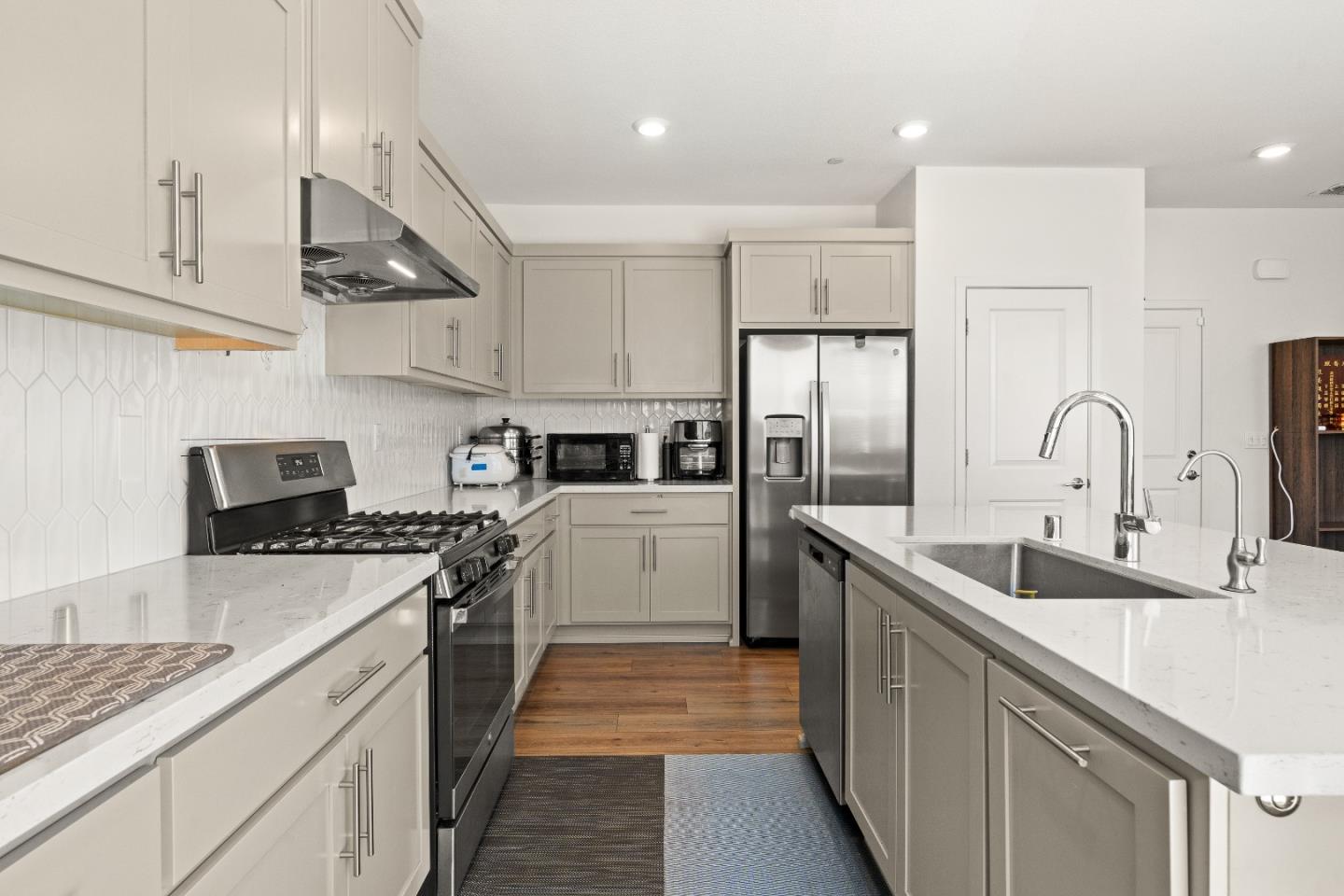 5866 Markham Court Tracy, CA 95377 - Photo 6 of 24