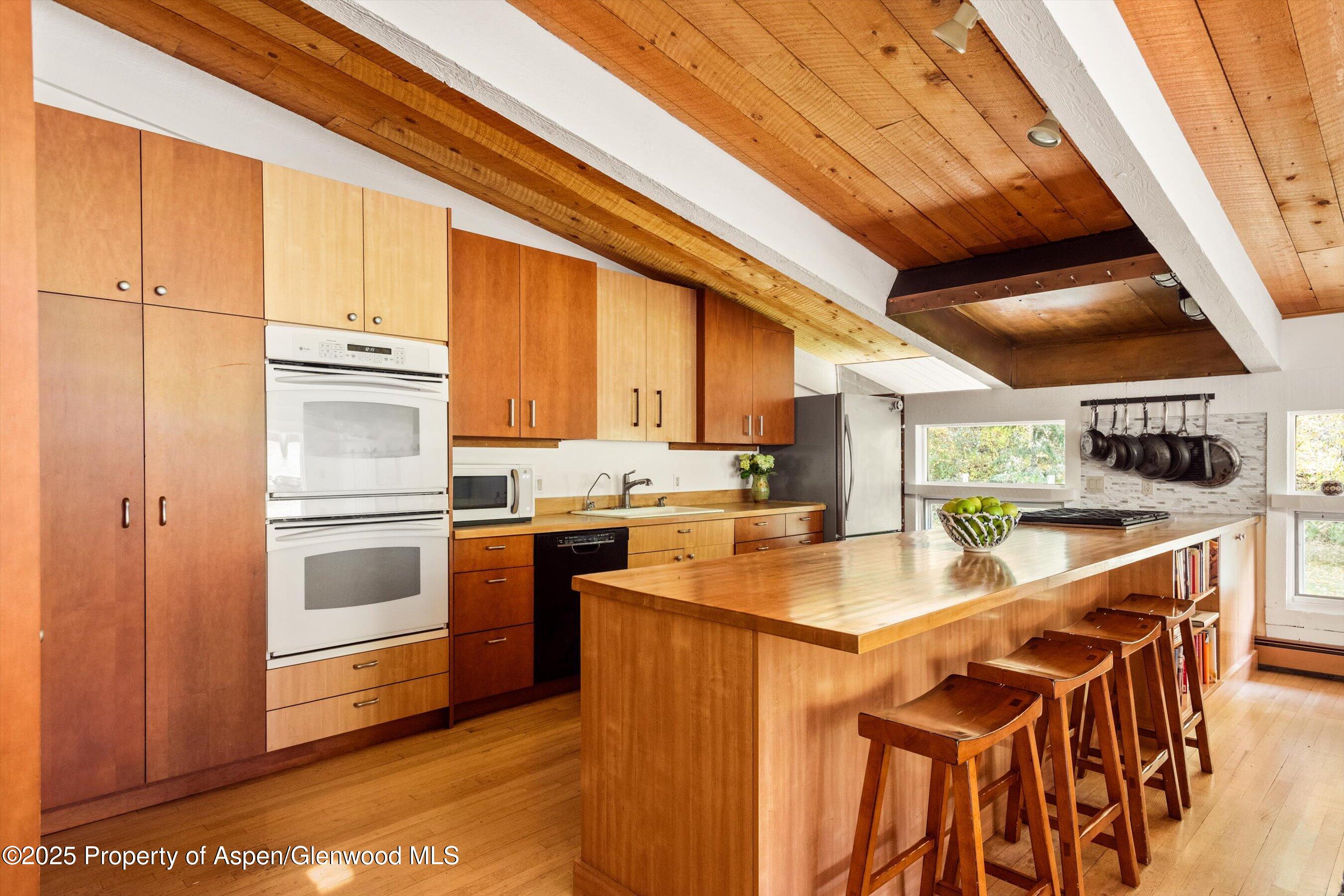 1894 Castle Creek Road Aspen, CO 81611 - Photo 30 of 66 20-1894CastleCreek_HiRes_231002030