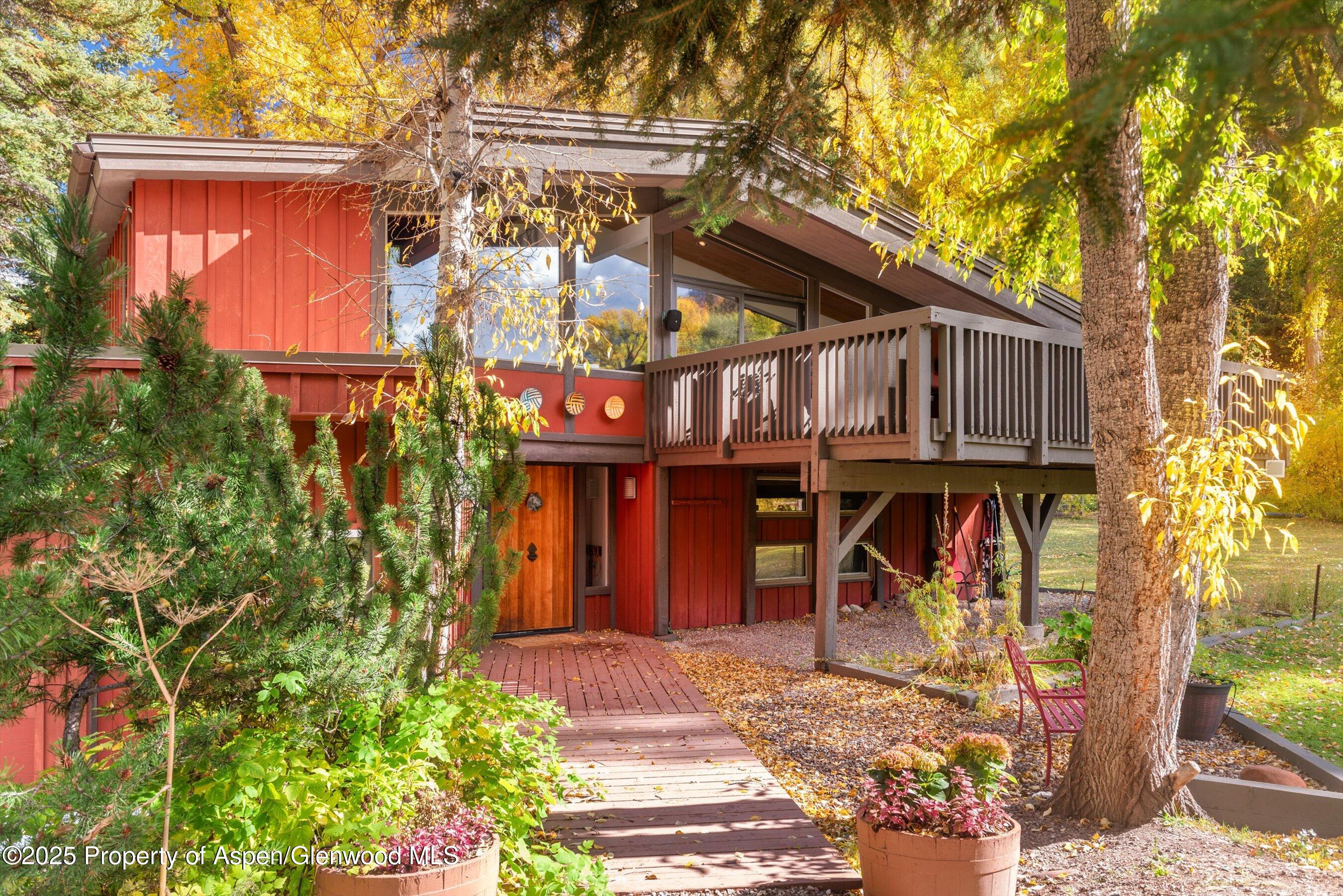 1894 Castle Creek Road Aspen, CO 81611 - Photo 4 of 66 46-1894CastleCreek_HiRes_231002001