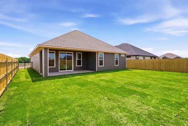 $345,000 | 944 Huckleberry Lane, Tolar, TX 76476