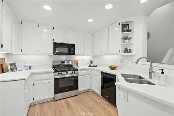 $900,000 | 73 Morning Glory, Rancho Santa Margarita, CA 92688