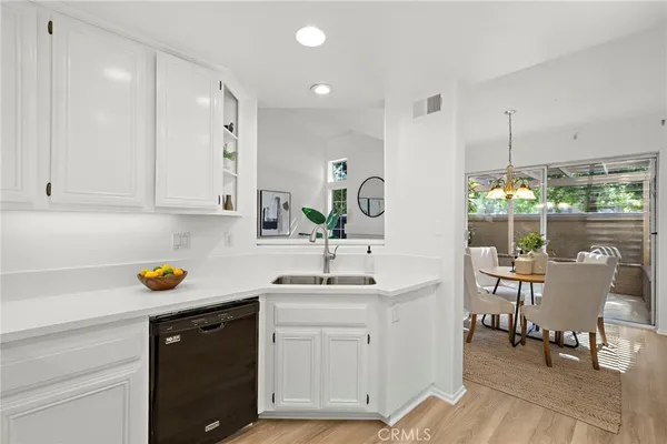 $900,000 | 73 Morning Glory, Rancho Santa Margarita, CA 92688