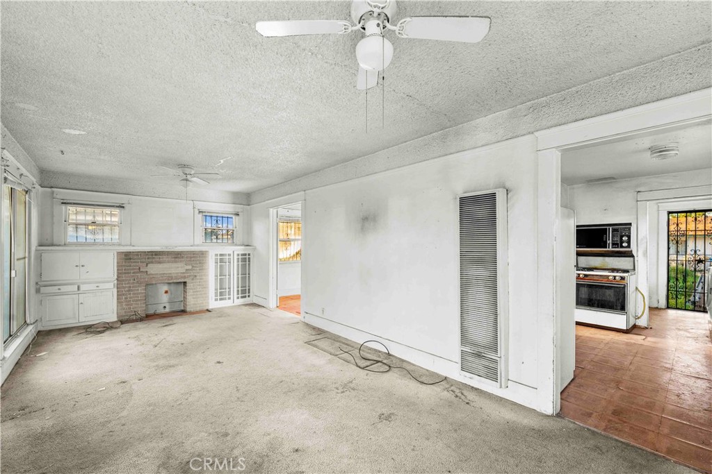 315 West Cedar Street Compton, CA 90220 - Photo 9 of 19 Living room / dining area