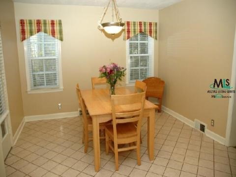 436 Moran Road Grosse Pointe, MI 48236 - Photo 3 of 7 664686-2.JPG