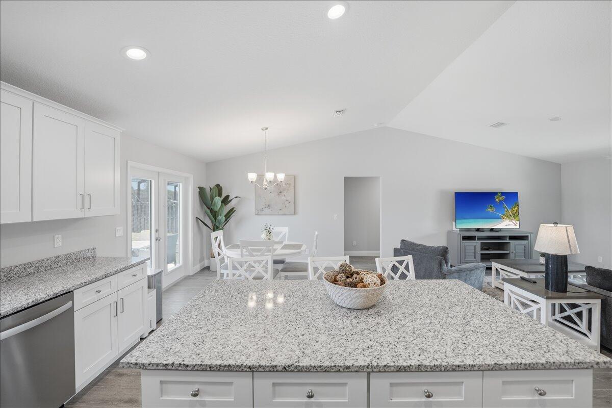 2213 Southwest Salmon Road Port St. Lucie, FL 34953 - Photo 18 of 44 20-DSC3569
