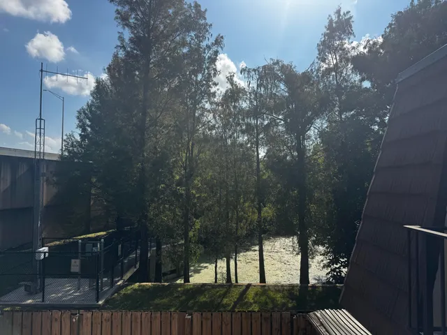 a view of a tennis court