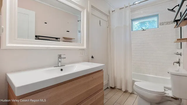 $400,000 | 638 Fog Hill Road, Austerlitz, NY 12017