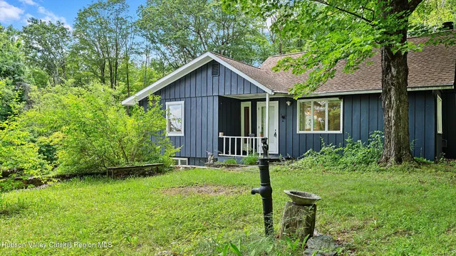 $400,000 | 638 Fog Hill Road, Austerlitz, NY 12017
