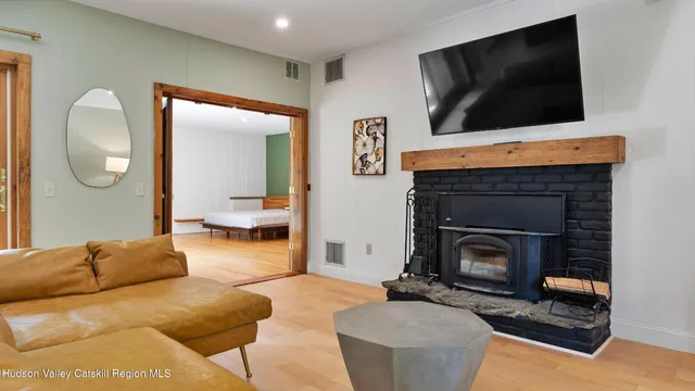 $400,000 | 638 Fog Hill Road, Austerlitz, NY 12017