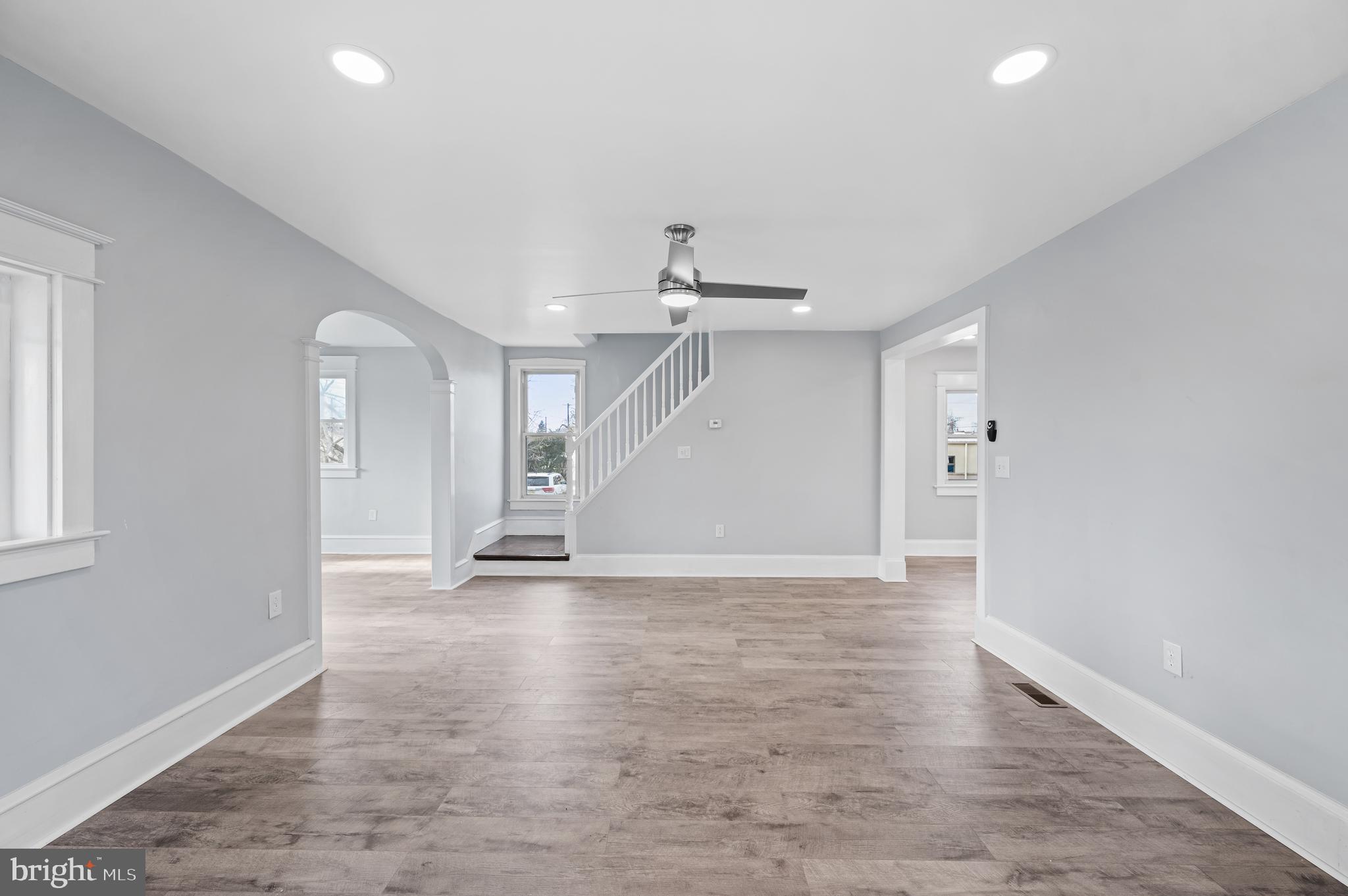 460 Crown Point Road Thorofare, NJ 08086 - Photo 6 of 30 Living Room
