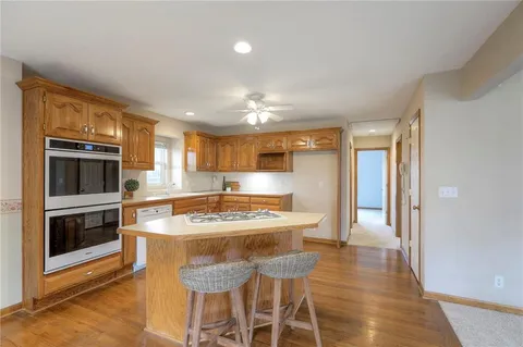 $325,000 | 1105 Creekside Court, Raymore, MO 64083