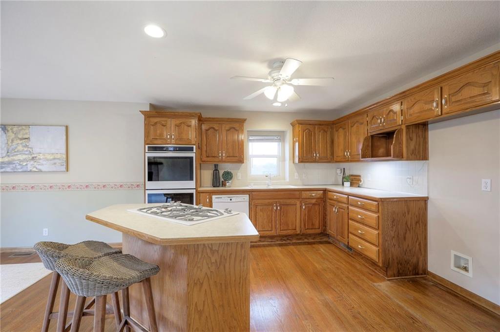 1105 Creekside Court Raymore, MO 64083 - Photo 17 of 40