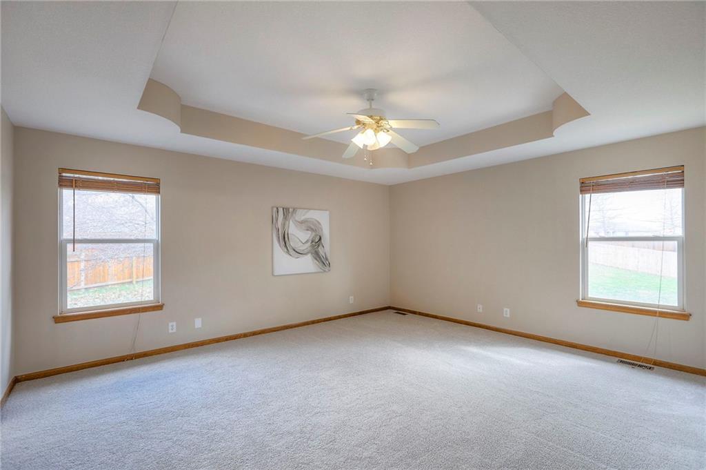 1105 Creekside Court Raymore, MO 64083 - Photo 20 of 40