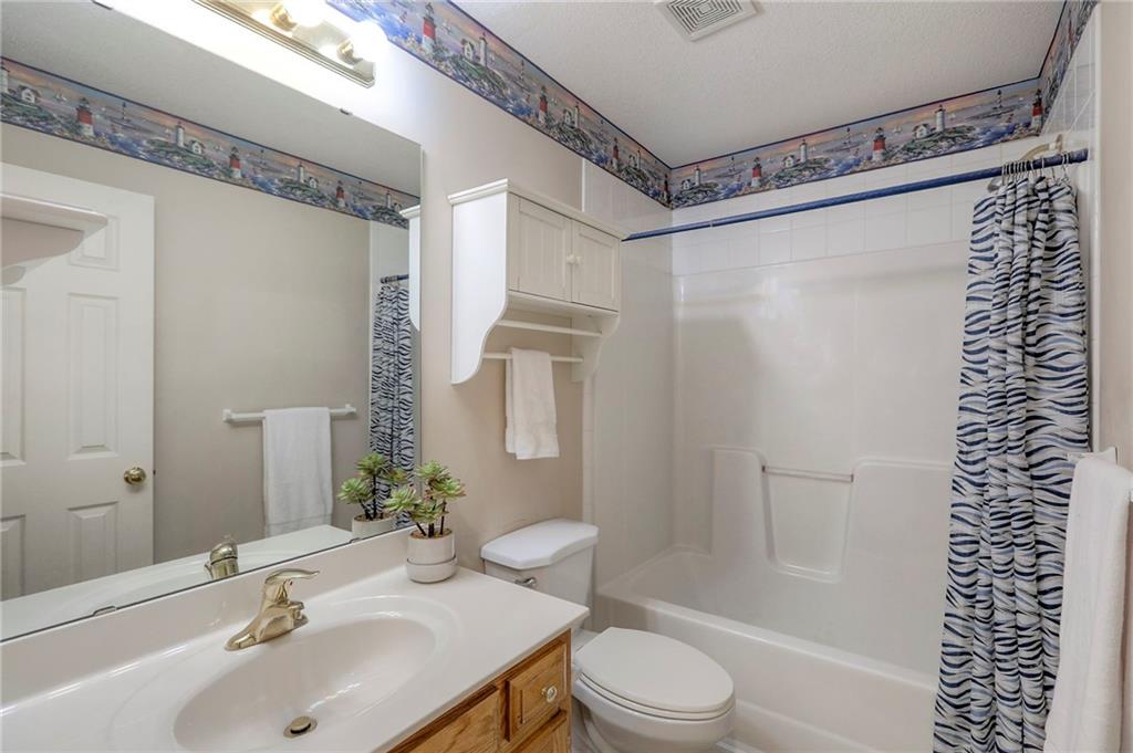 1105 Creekside Court Raymore, MO 64083 - Photo 31 of 40