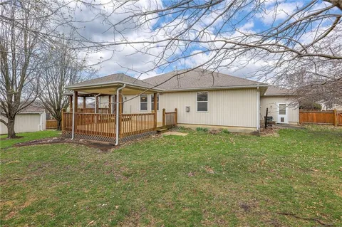 $325,000 | 1105 Creekside Court, Raymore, MO 64083