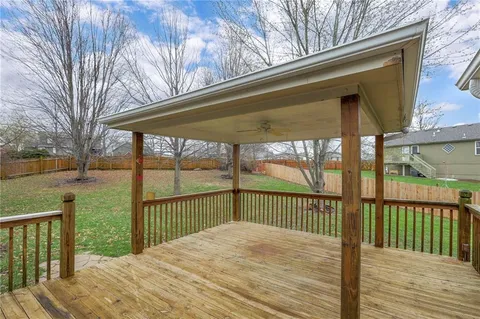 $325,000 | 1105 Creekside Court, Raymore, MO 64083