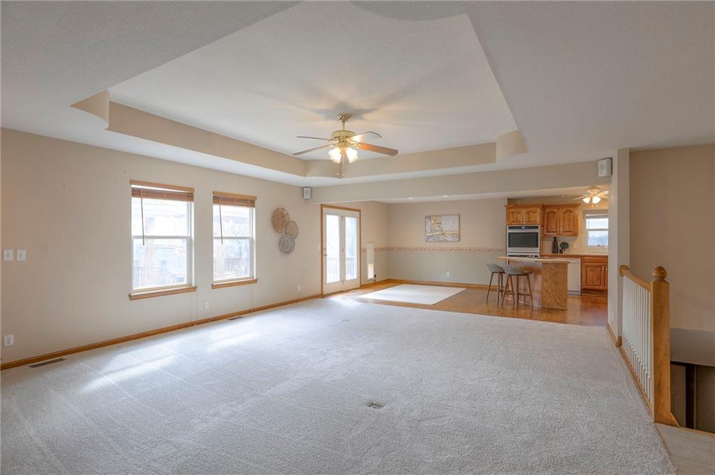 1105 Creekside Court Raymore, MO 64083 - Photo 6 of 40