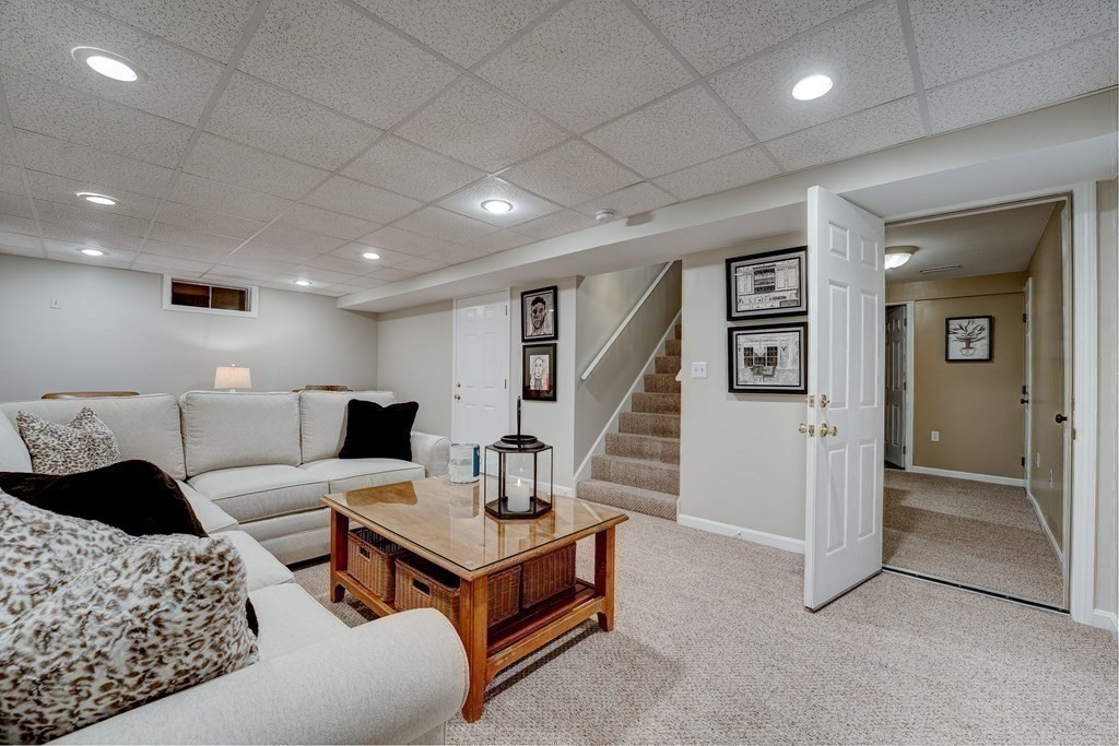 465 Newtown Road Littleton, MA 01460 - Photo 32 of 42 Gallery Image 32