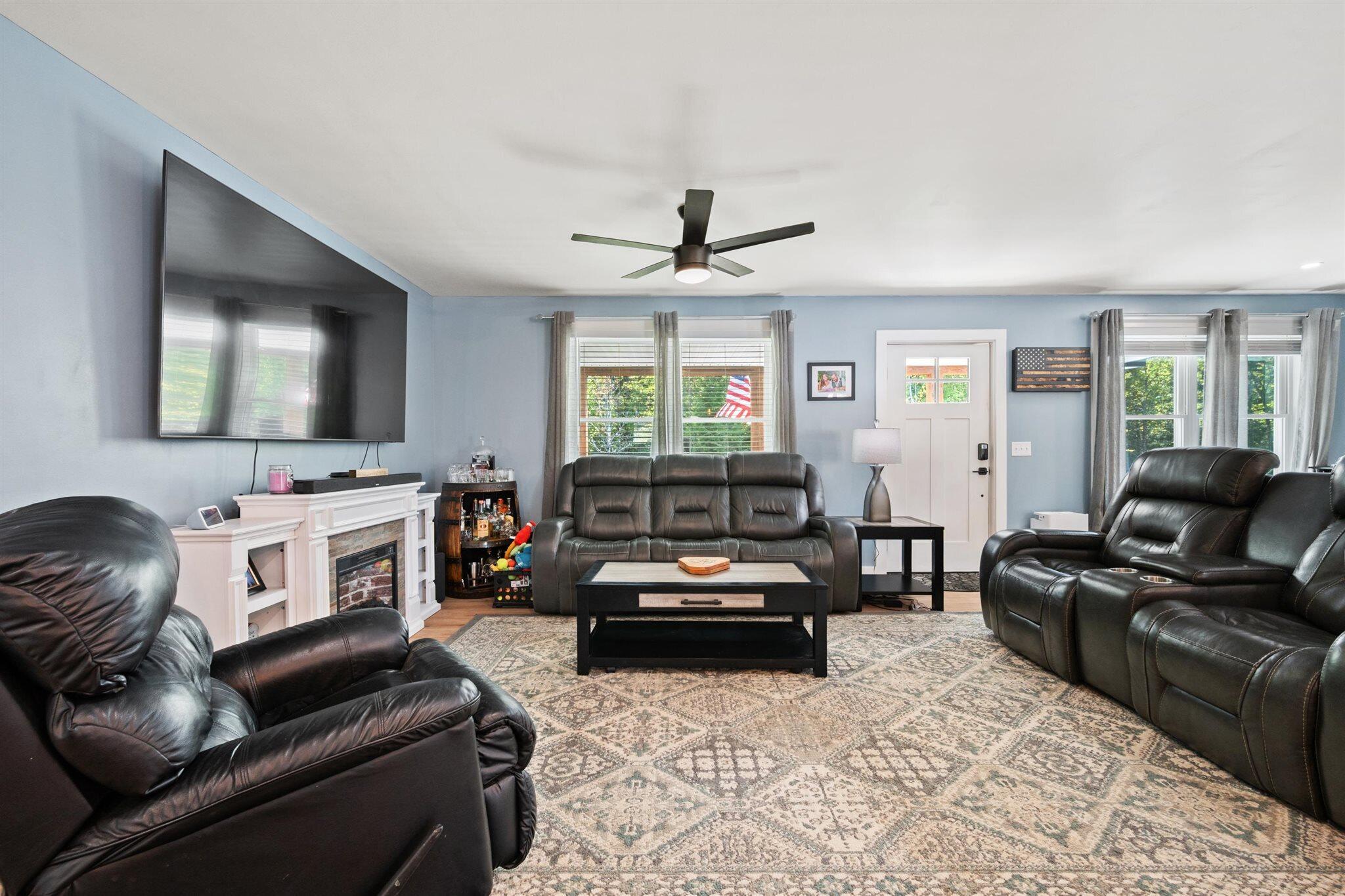 1941 Me-46 Bucksport, ME 04416 - Photo 12 of 40 12-Living Room