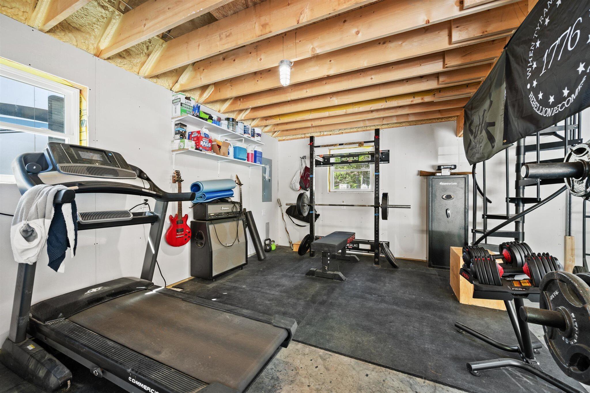 1941 Me-46 Bucksport, ME 04416 - Photo 27 of 40 28-Garage